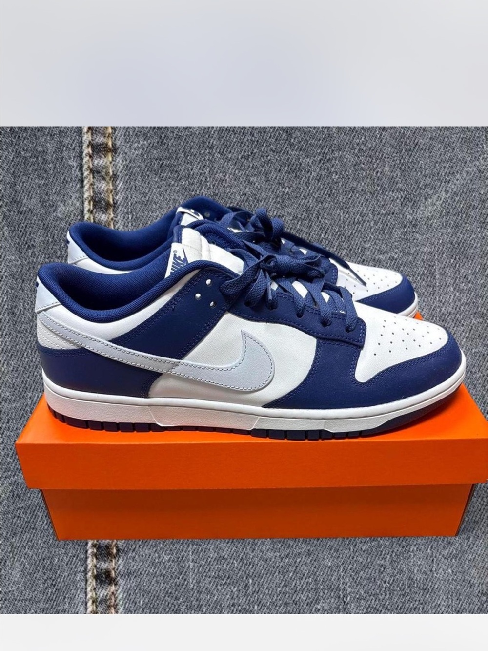 Nike Men’s Low-Top Sneakers - White & Navy Dunks